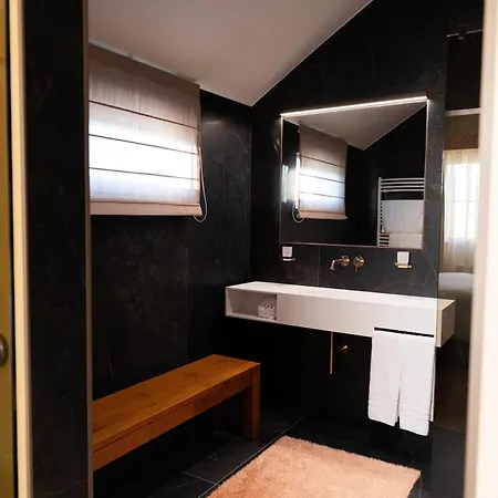 Les Pantoufles Dans Le Pre