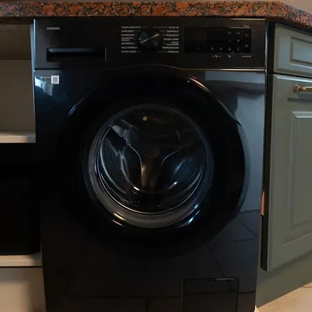 Les Pantoufles Dans Le Pre *