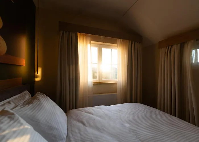 Les Pantoufles Dans Le Pre Eppeldorf