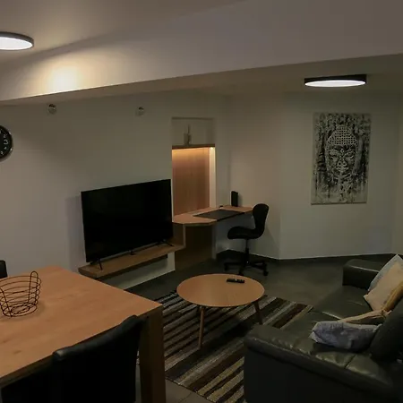 Les Pantoufles Dans Le Pre *