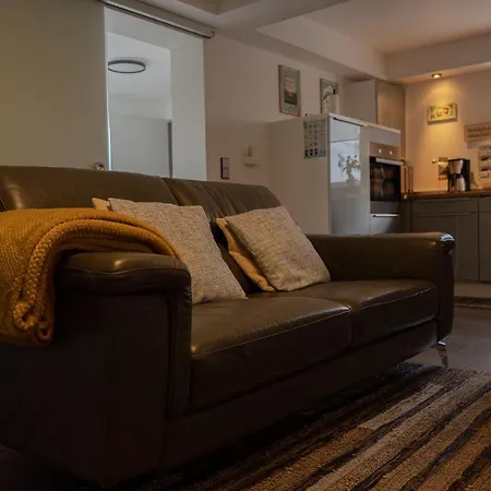 Les Pantoufles Dans Le Pre * Eppeldorf