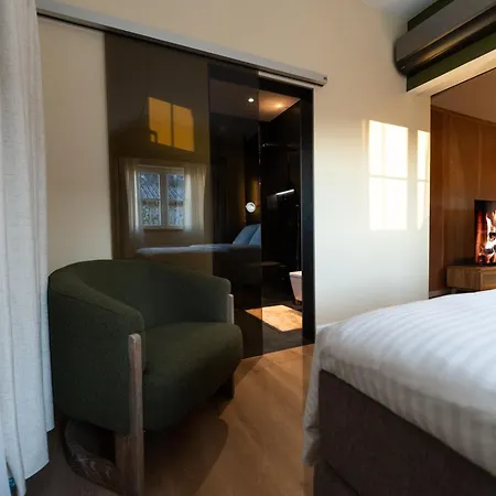 Les Pantoufles Dans Le Pré