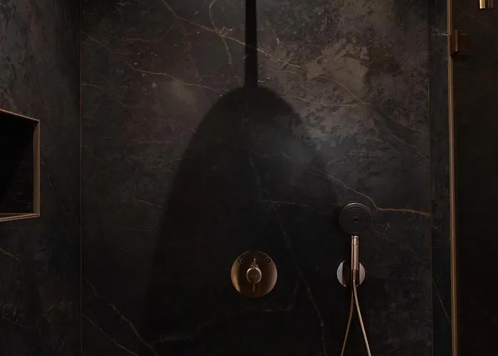 Les Pantoufles Dans Le Pré Eppeldorf